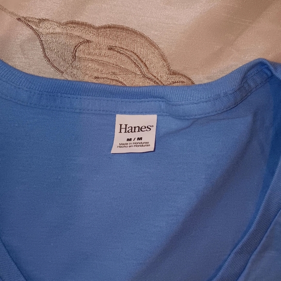 Womens Hanes light blue t shirts size medium a bundle of (8) - Picture 5 of 13